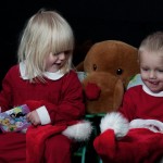 Children Santa Christmas Photo shoot. Barn fotografering jul.