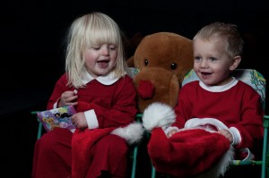 Children Christmas Photo shoot. Barn fotografering jul.