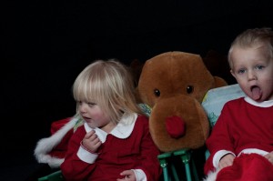 Children Christmas Photo shoot. Julfoto av barnen.